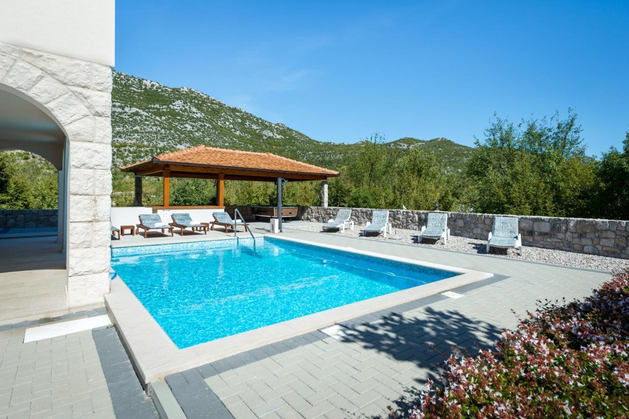 Villa Salvia Zagvozd Exteriör bild